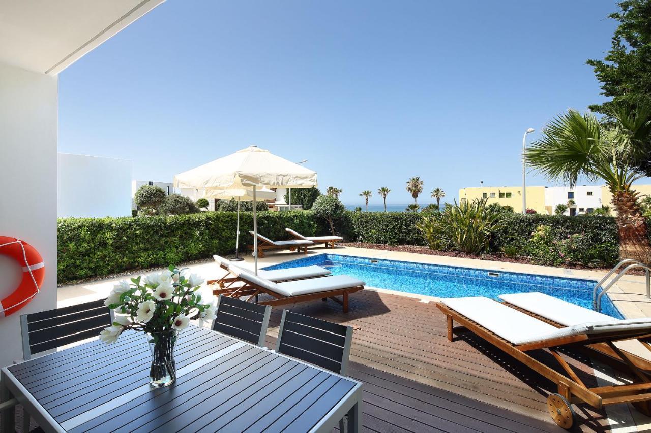 Paradise Cove Luxurious Beach Villas Paphos Exterior photo