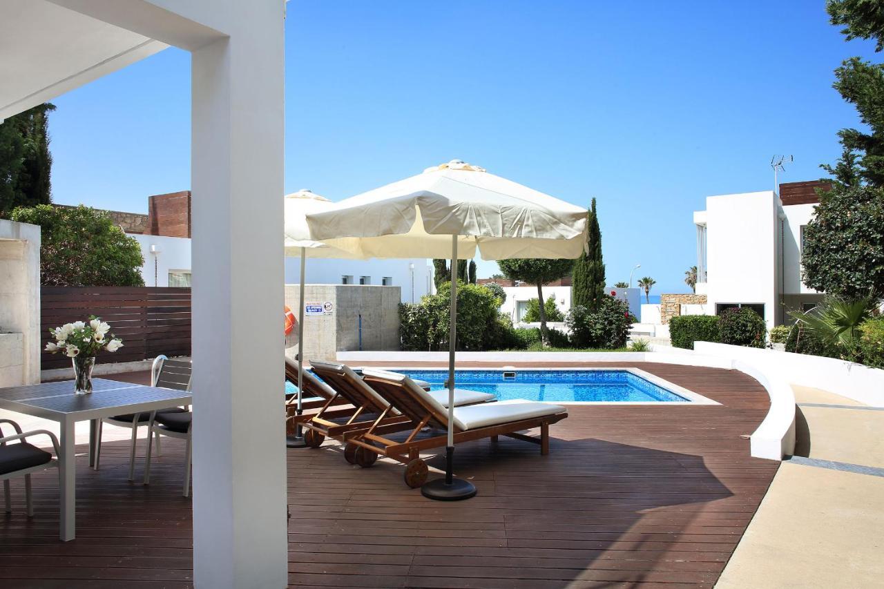 Paradise Cove Luxurious Beach Villas Paphos Exterior photo